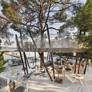 אתר נופש Ekies Senses Resort, A Member Of Design, וורוורו